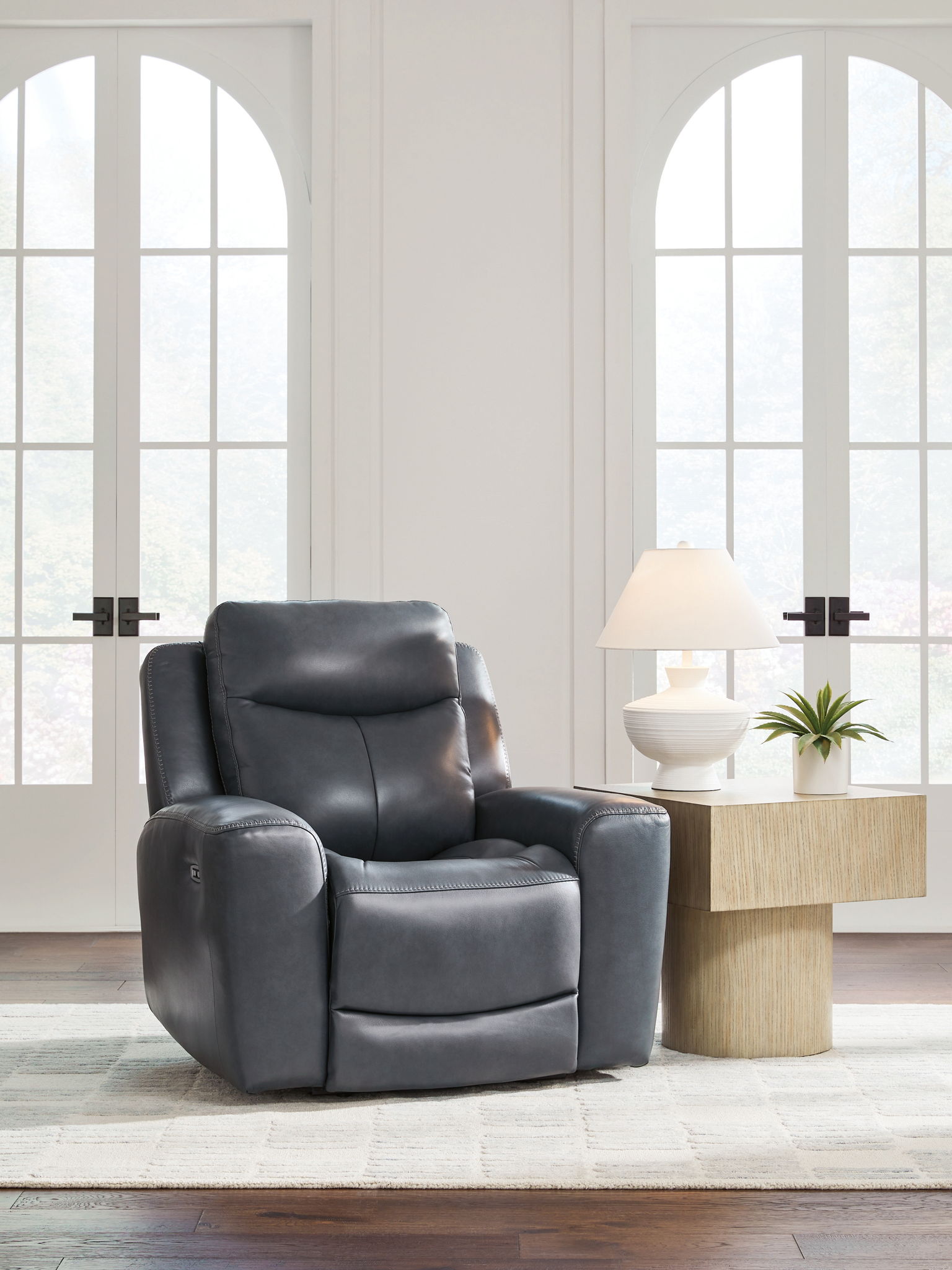 Wexford Leather Power Recliner – view 11